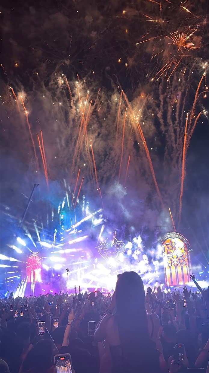 Fireworks and stage lights over the crowd at Niteharts